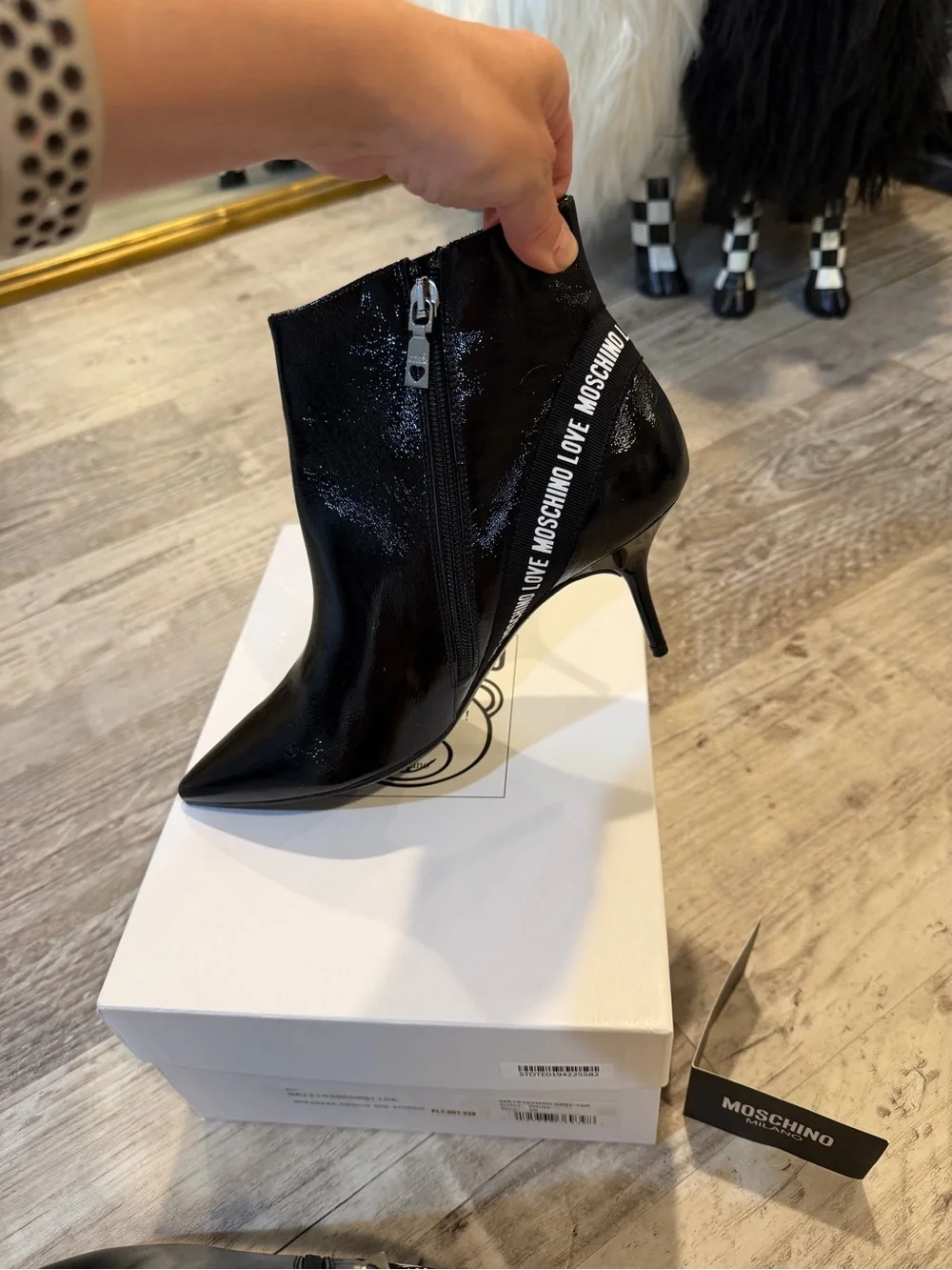 Love Moschino Black Patent Pointed-Toe Logo-Trim Ankle Booties 39