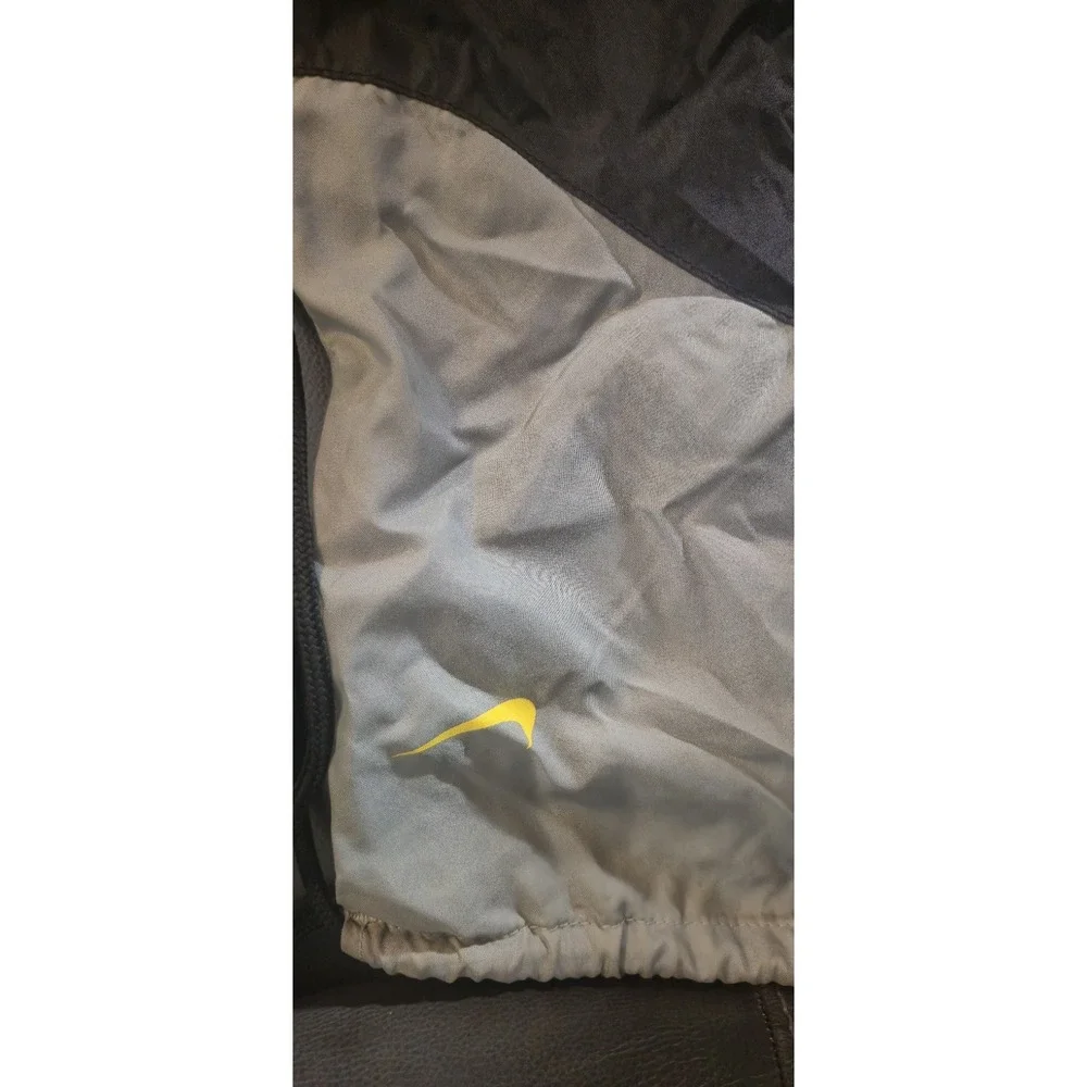 Nike livestrong drawstring