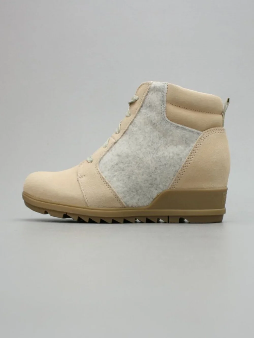 Sorel Ladies 7 Evie Ankle Lace Tan Suede Gray Felt Wedge Booties - NL4926-209