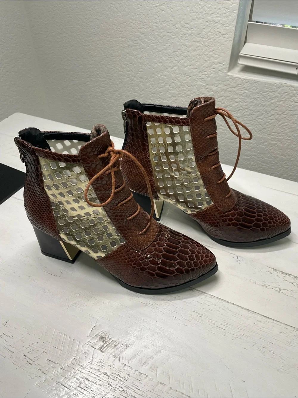 Joeusty Brown Snakeskin Print Lace-Up Cutout Ankle Boots | EU 40 / US 9
