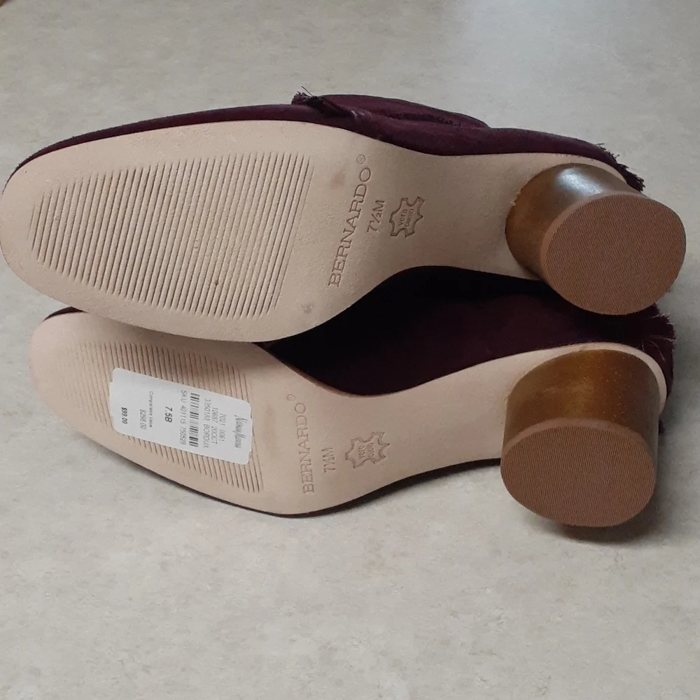 NEW!! Bernardo Ankle Booties