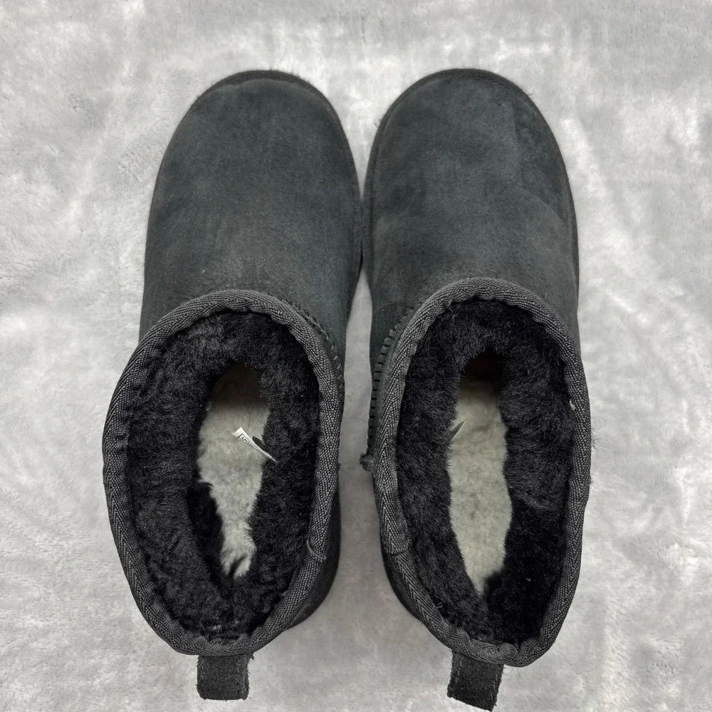 UGG Classic Mini II Women's Boots - Black, US 6