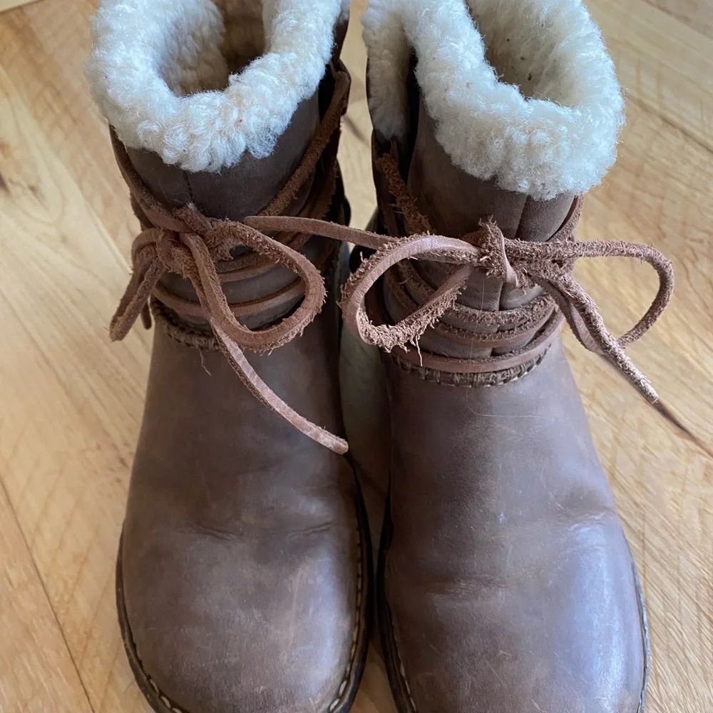 UGG excellent only
