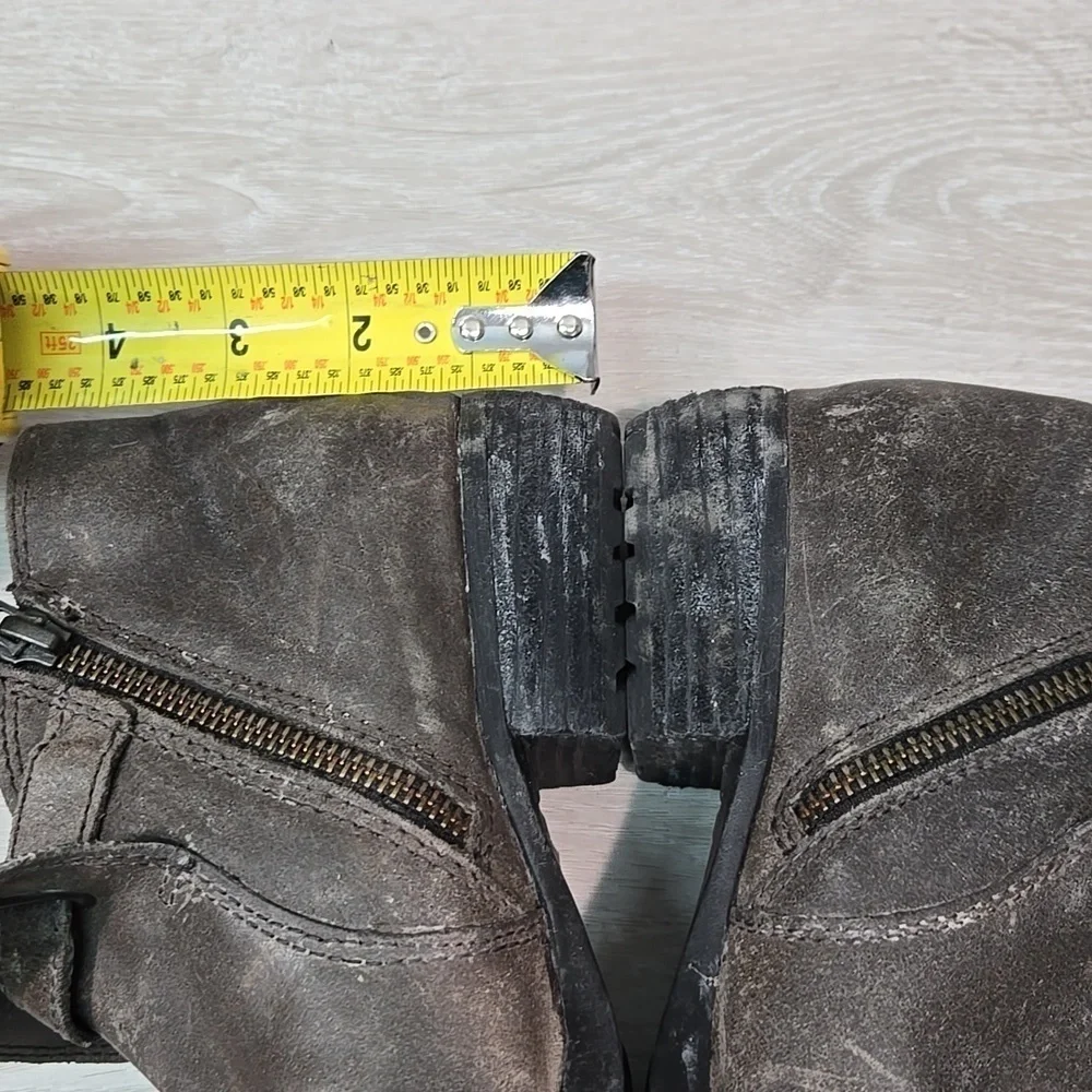 Born Women Jem  Distressed Leather Moto Ankle Boots shoes sz 7M