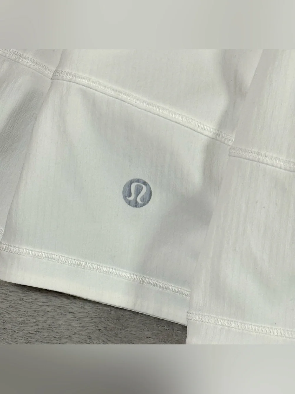 lululemon pace rival Mid-Rise Skirt White Tennis Golf Athletic Skort Womens Sz 8