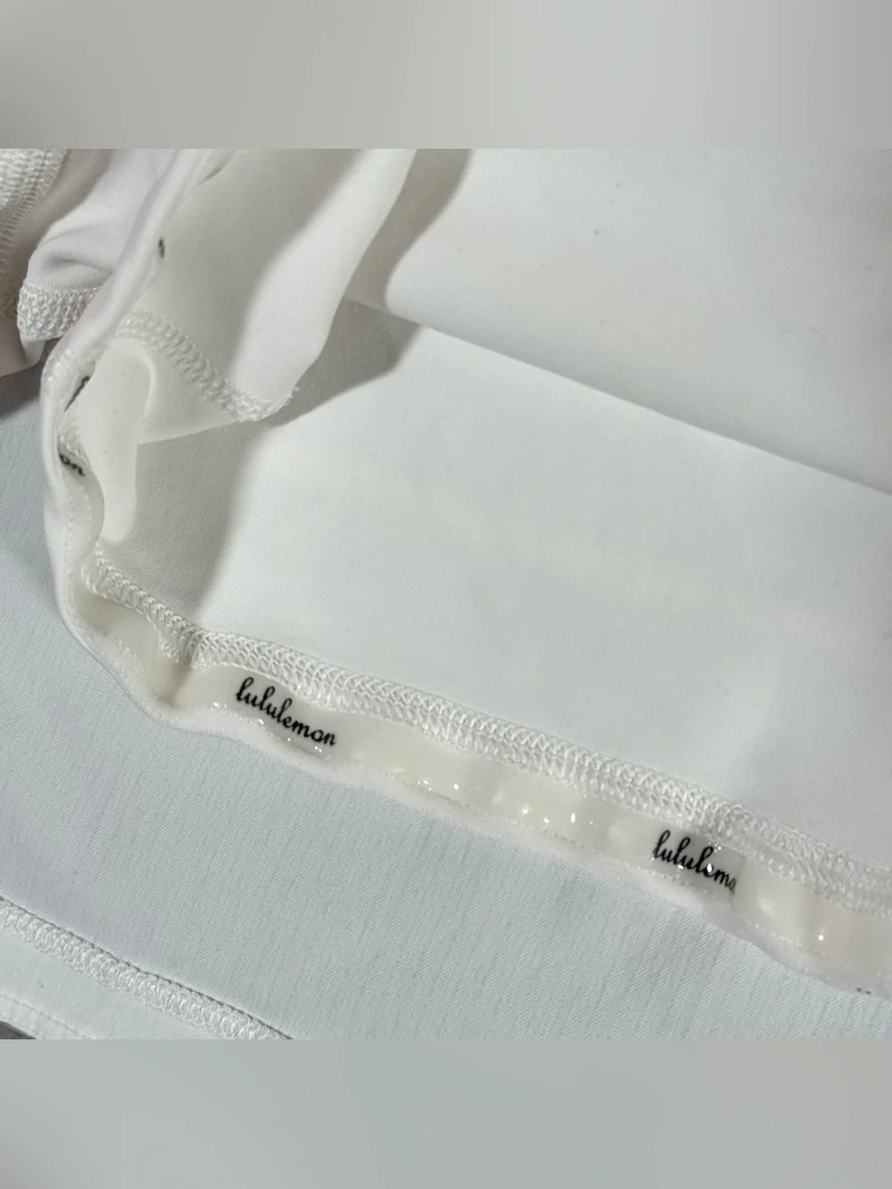 lululemon pace rival Mid-Rise Skirt White Tennis Golf Athletic Skort Womens Sz 8