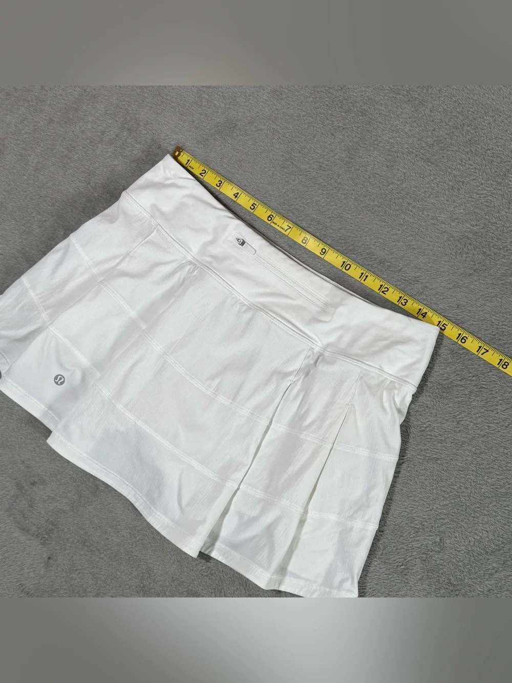 lululemon pace rival Mid-Rise Skirt White Tennis Golf Athletic Skort Womens Sz 8