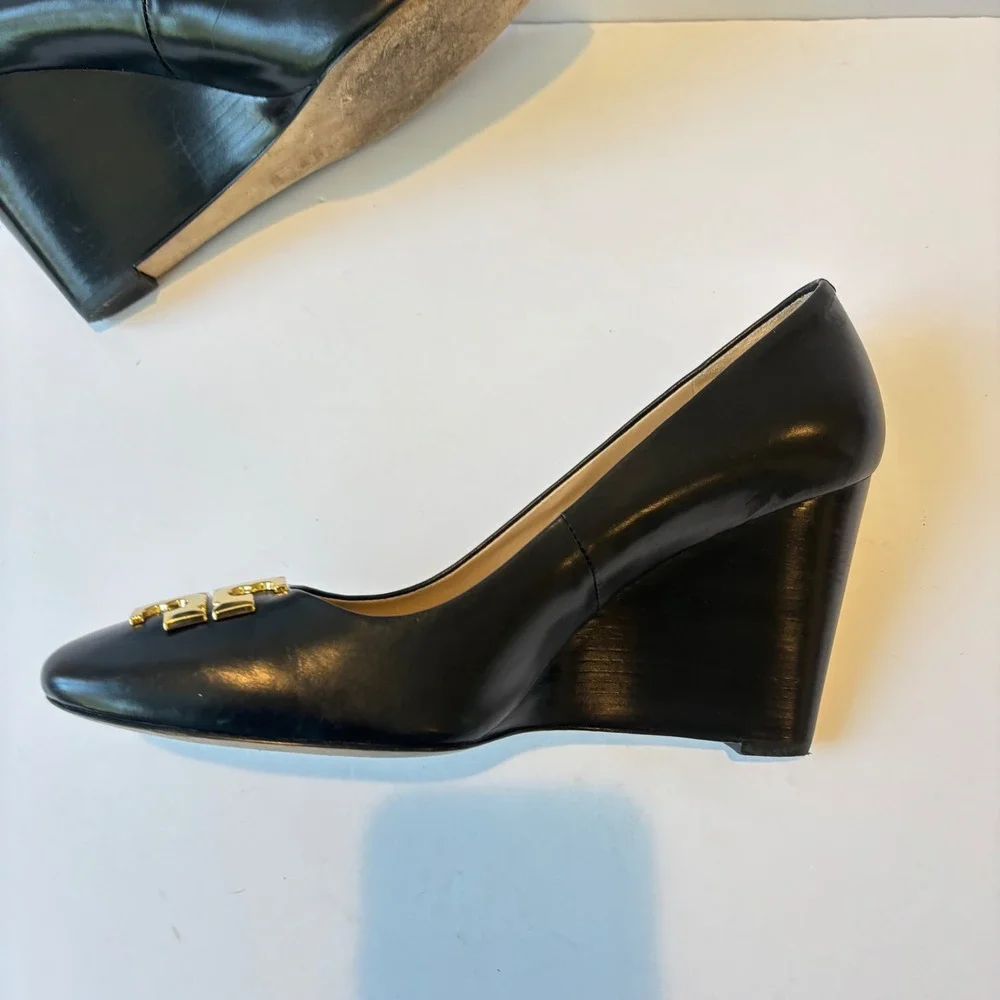 Tory Burch Black Leather Gold Logo Wedge Pumps Heels Size 8.5