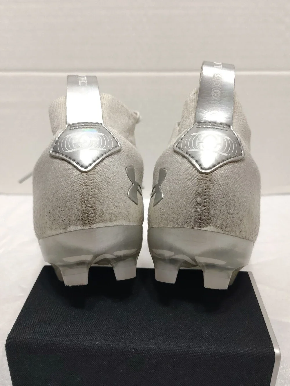 Under Armour Spotlight Lux MC, Men # 9.5 Football Cleats Excellent Condition