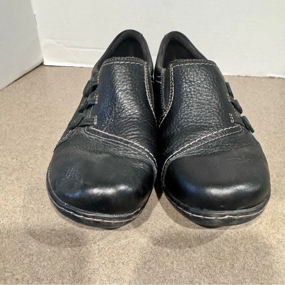 Clarks leather uppers