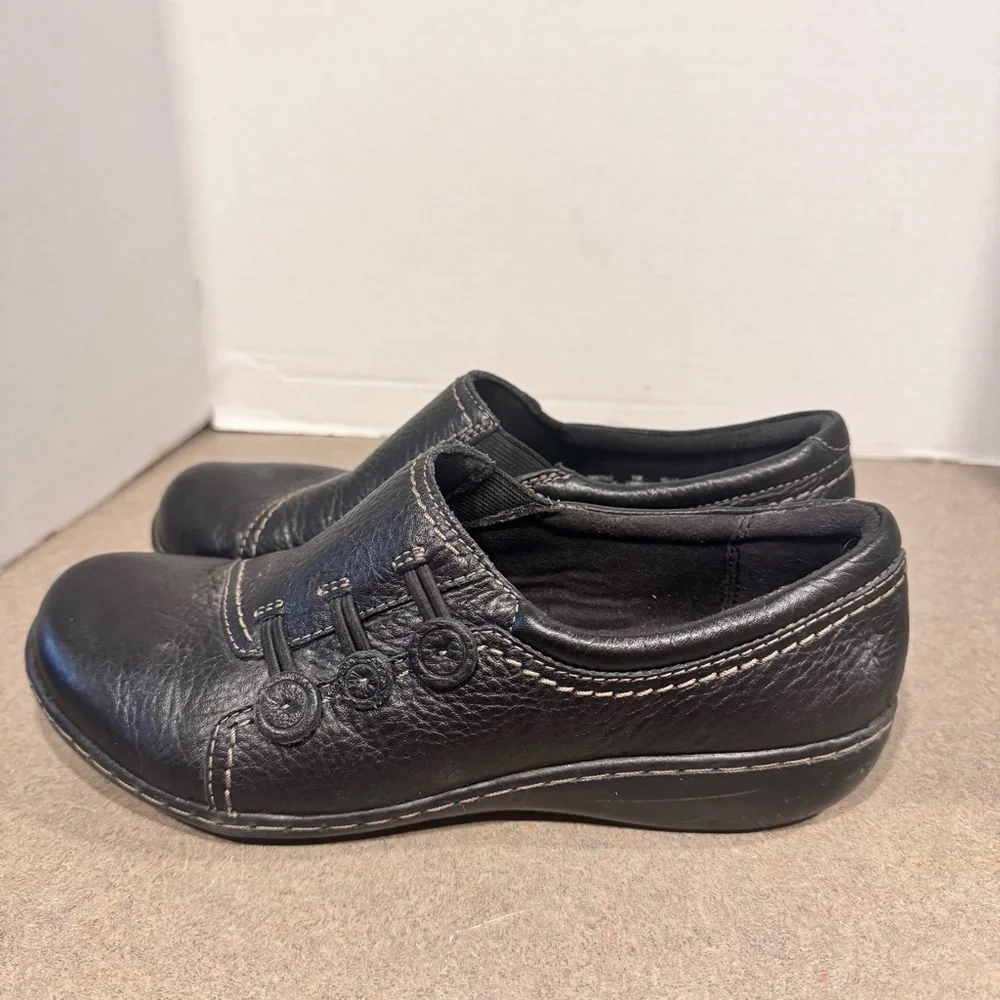 Clarks leather uppers