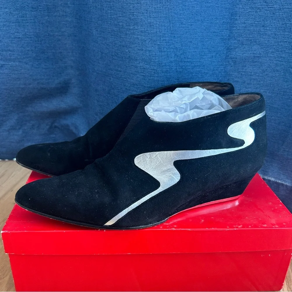 Charles Jourdan box scuffs booties