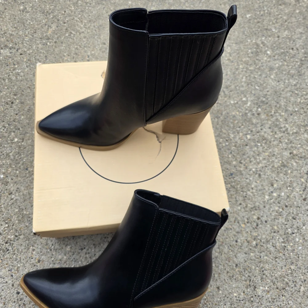 Soda wedge boots