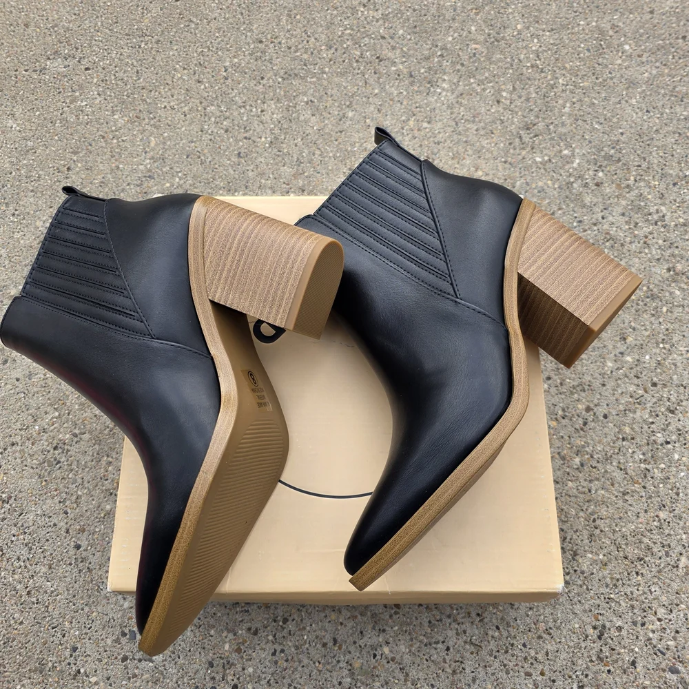 Soda wedge boots