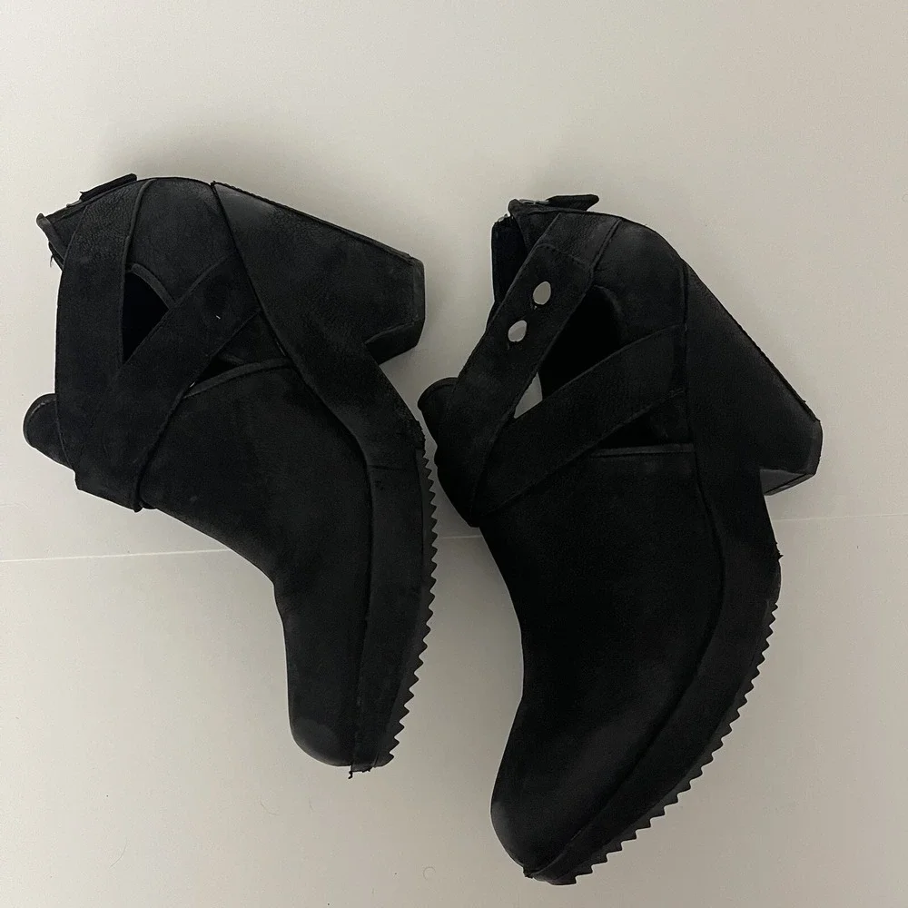 Eileen Fisher Nubuck Black Suede Leather‎ Women's Ankle Boots Booties Sz 8.5