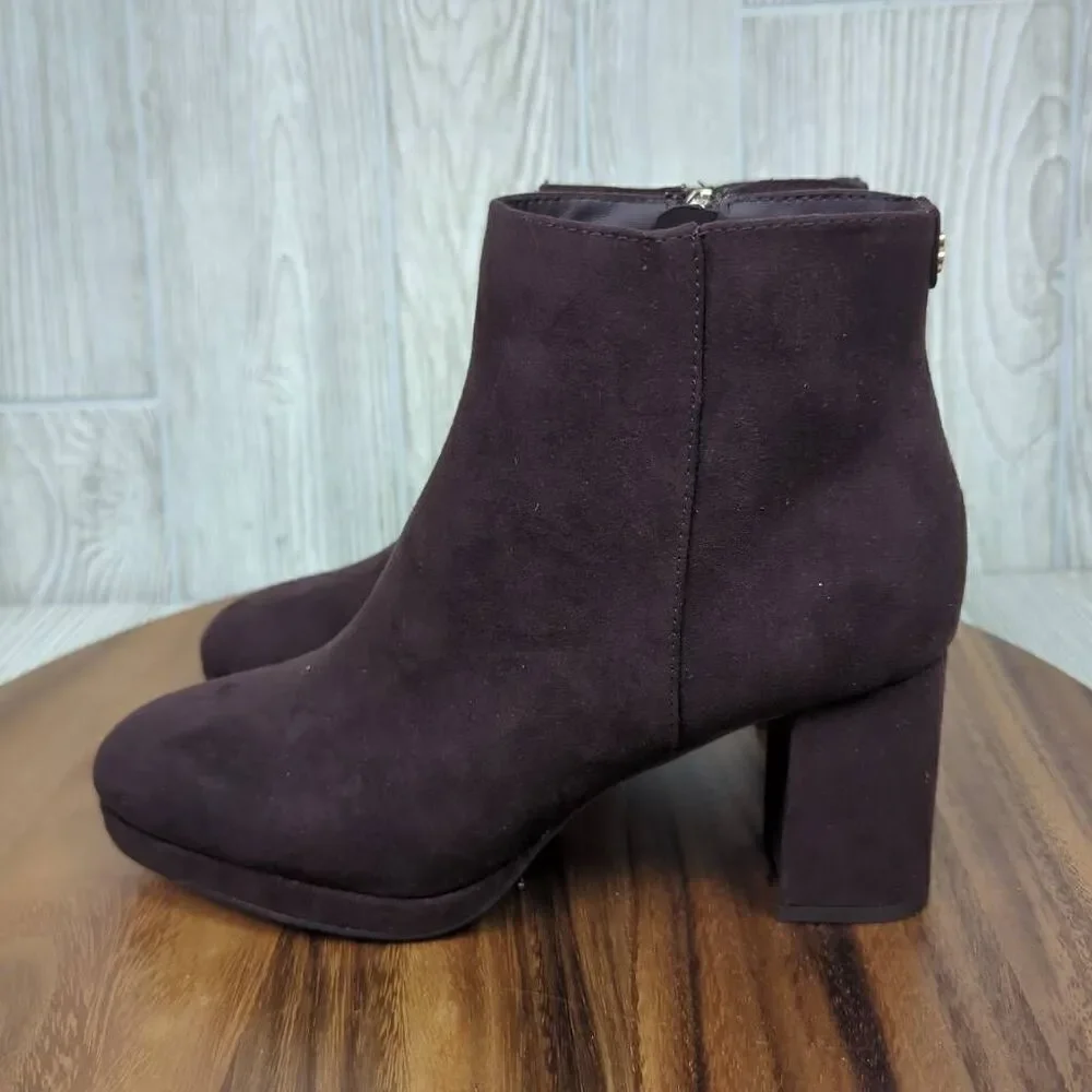 Bandolino Womens Size 8 Colleen 2 Suede Ankle Boots Booties Brown Burgundy Zips