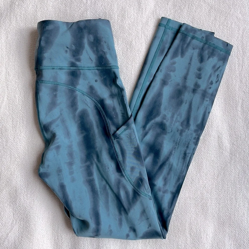 lululemon athletica like brand