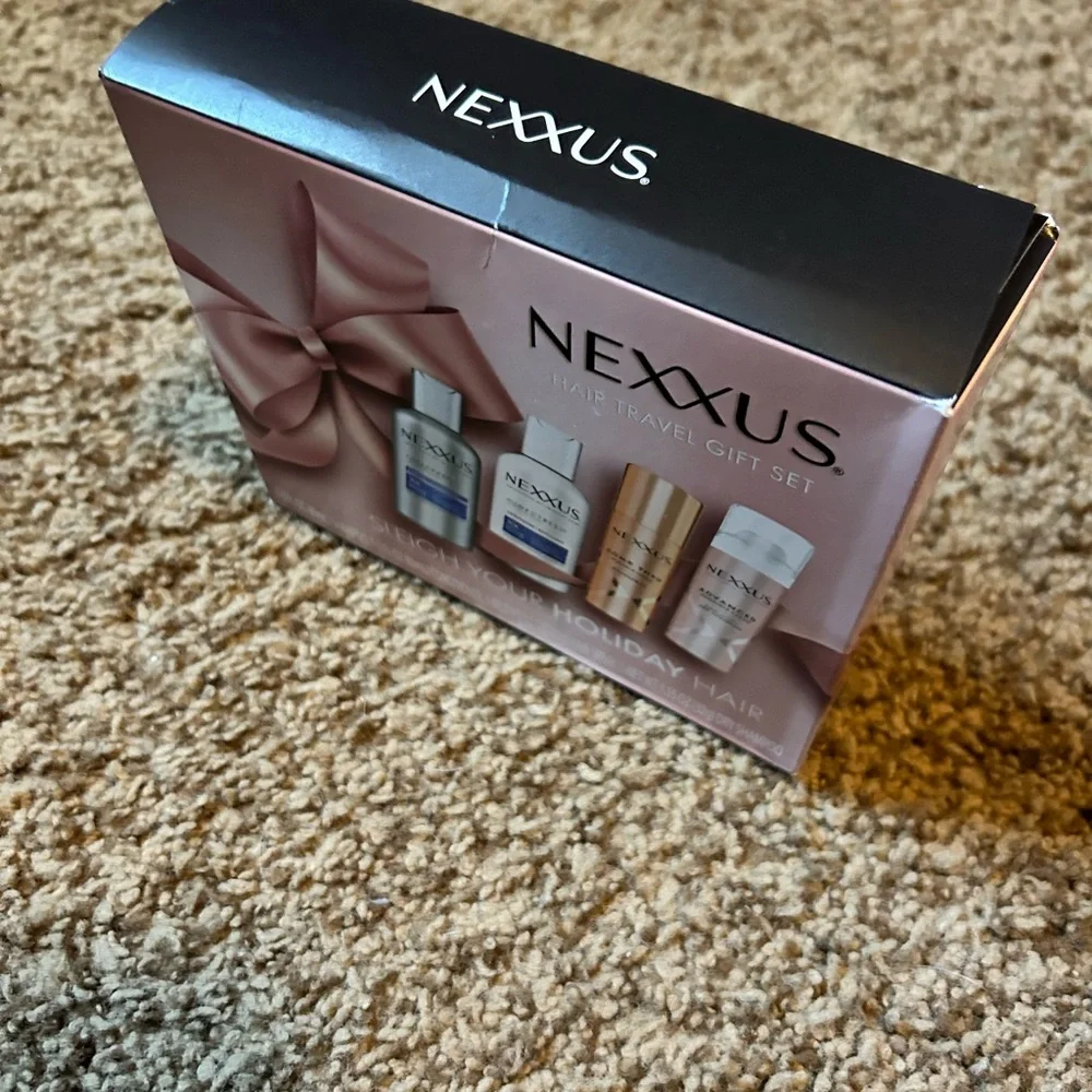 Nexxus travel set