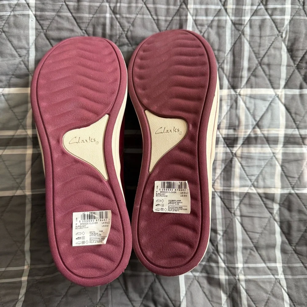 Clarks stylish burgundy