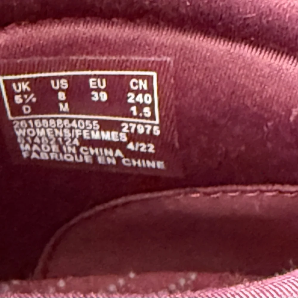 Clarks stylish burgundy