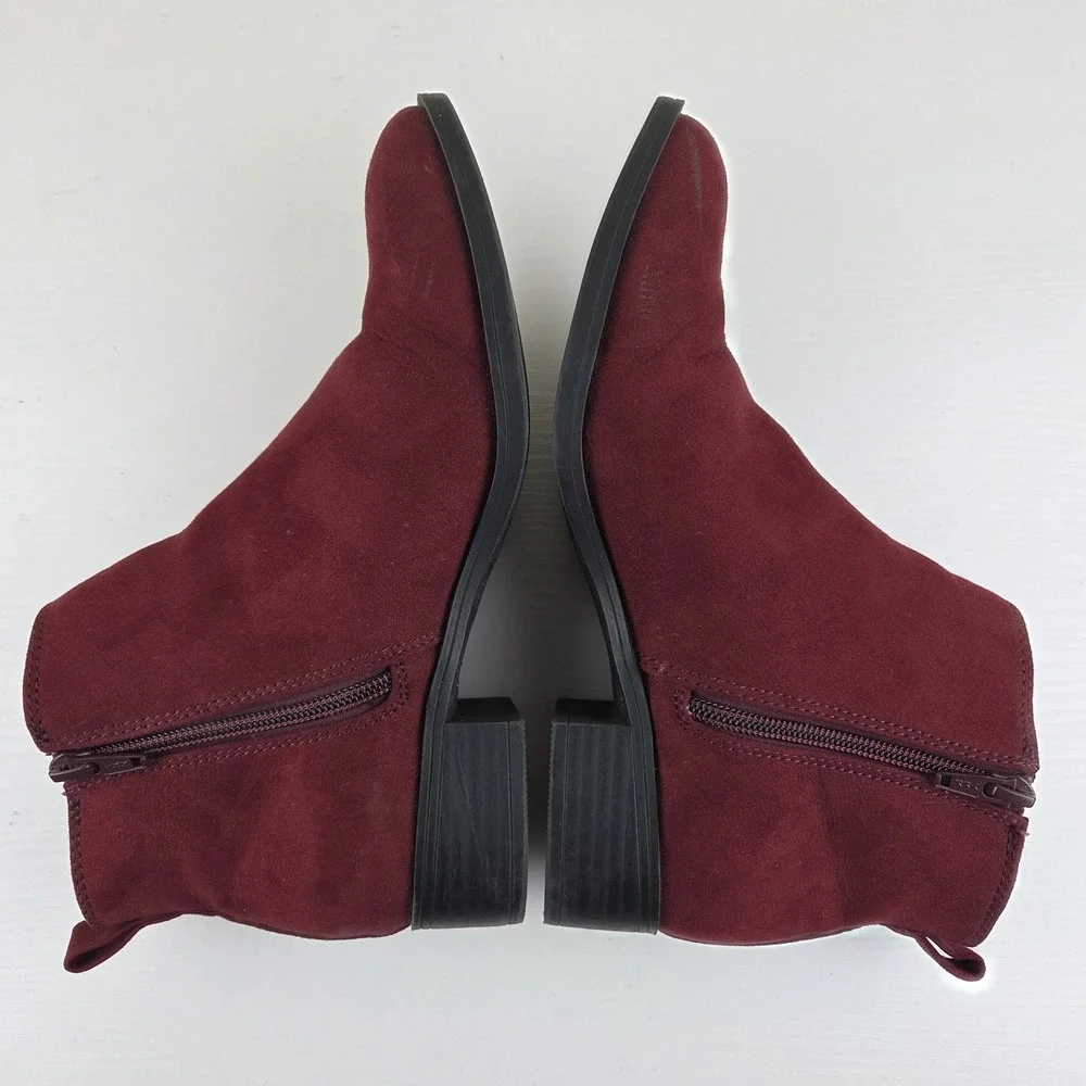 So Kohls Memory Foam Burgundy Zipper Stretch Slip On‎ Ankle Boot 7 1/2 Med