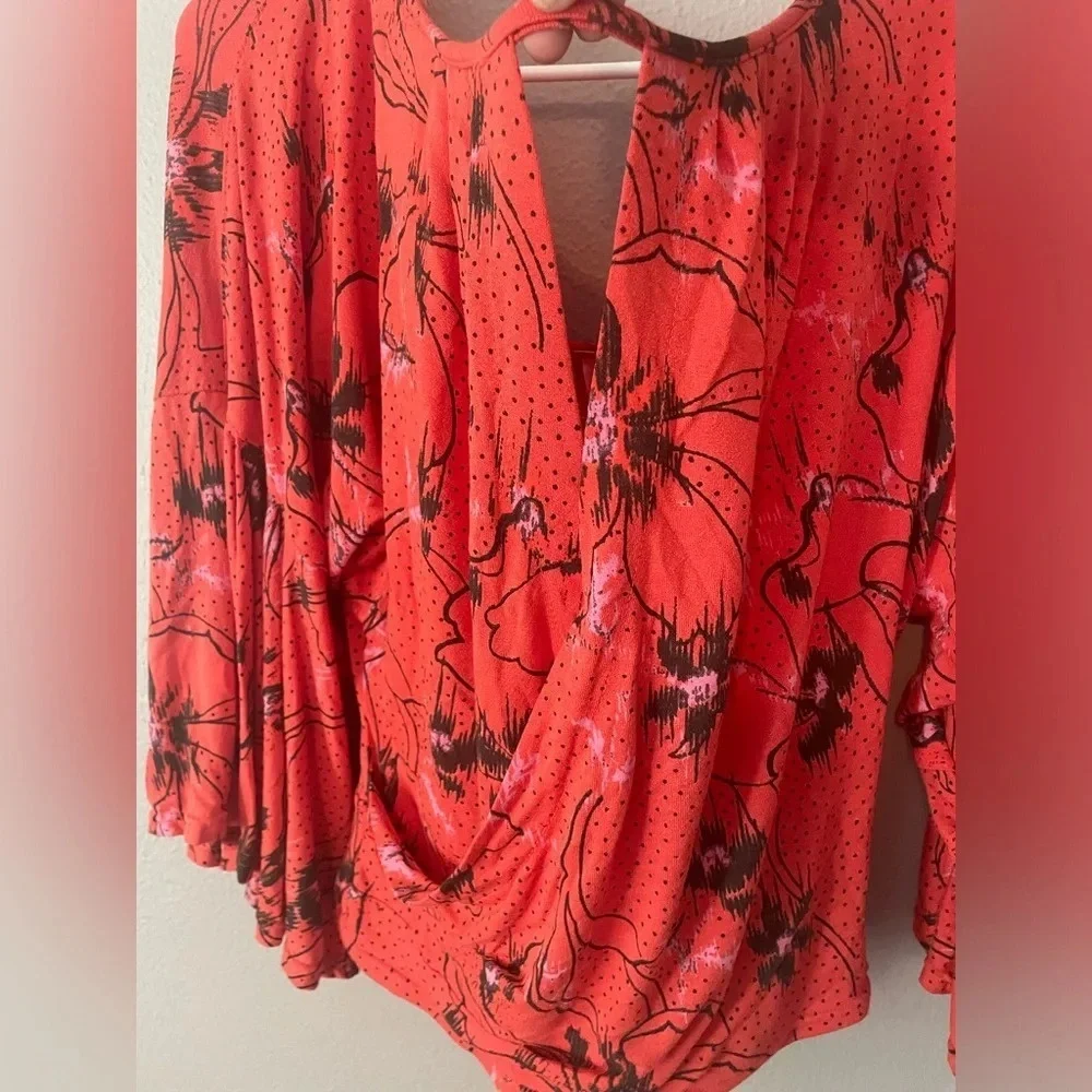 Free People Last Time Orange‎ Print Surplice Bell Sleeve Crop Top-size M NWT