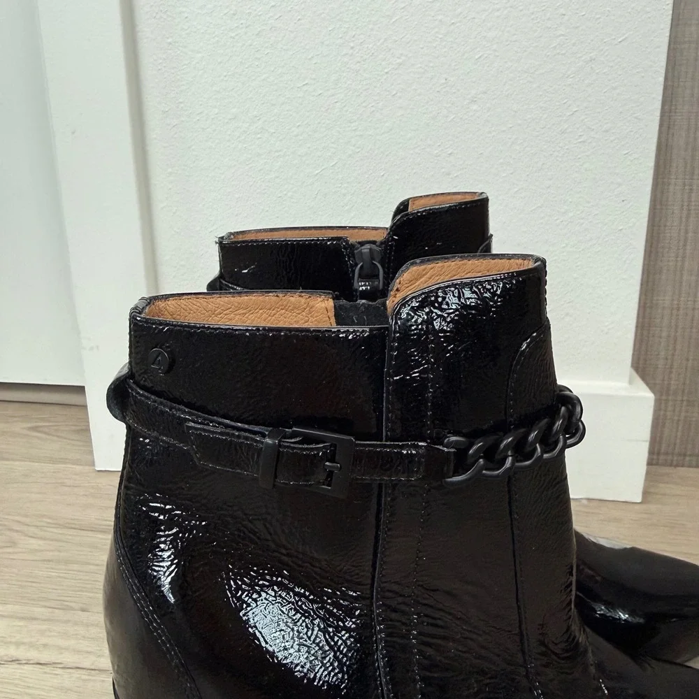 NWOB‎ FRANKIE4 Black Patent Leather Maisie Heeled Ankle Boots