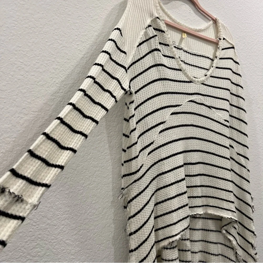 FREE PEOPLE Off White and Black Striped Flowy Boxy Oversized Tunic‎ XS Top