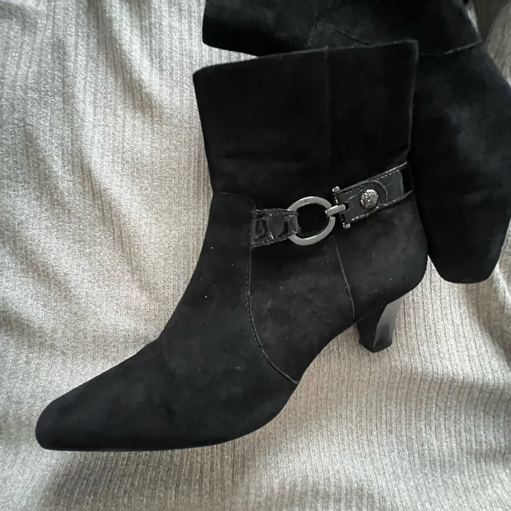 Anne Klein iFlex Greta Black Suede Side Zip Boots NWOB. 7.5M