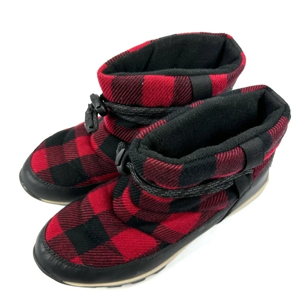 Sorel Whitney Short Ankle Boot 9 Red Dahlia Quilted Bootie‎ Womens