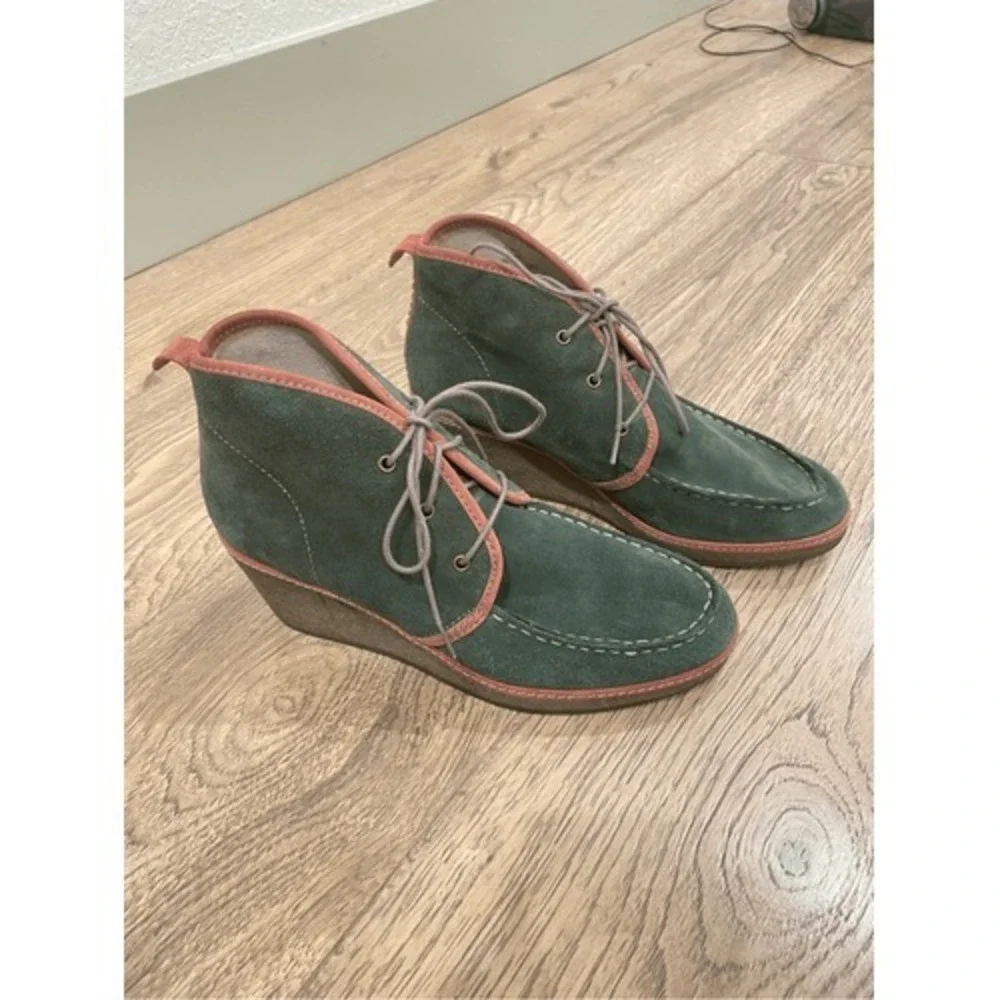 Olukai Wali Suede Green Wedge Ankle‎ Chukka Boots 7 Whimsical Forrest Goblincore