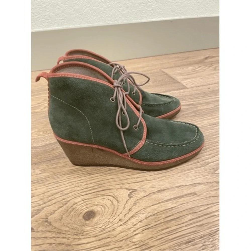 Olukai Wali Suede Green Wedge Ankle‎ Chukka Boots 7 Whimsical Forrest Goblincore