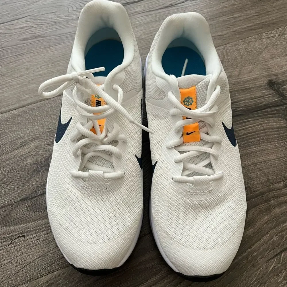 Nike new tags