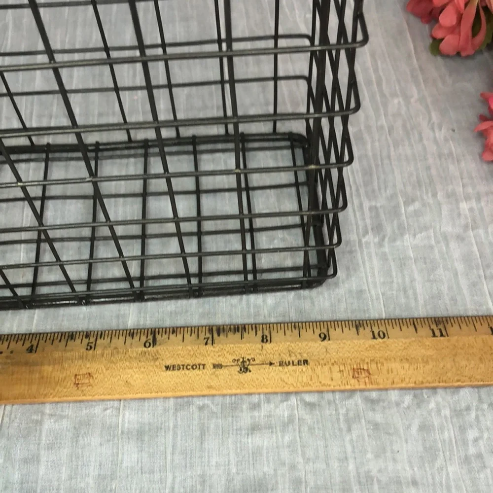 Lot 3 metal book ends black & beige & large metal wire mesh filing storage box