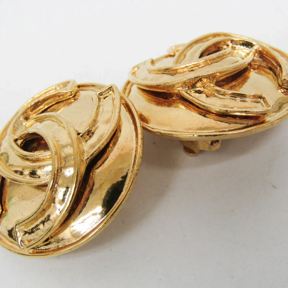 CHANEL vintage gold