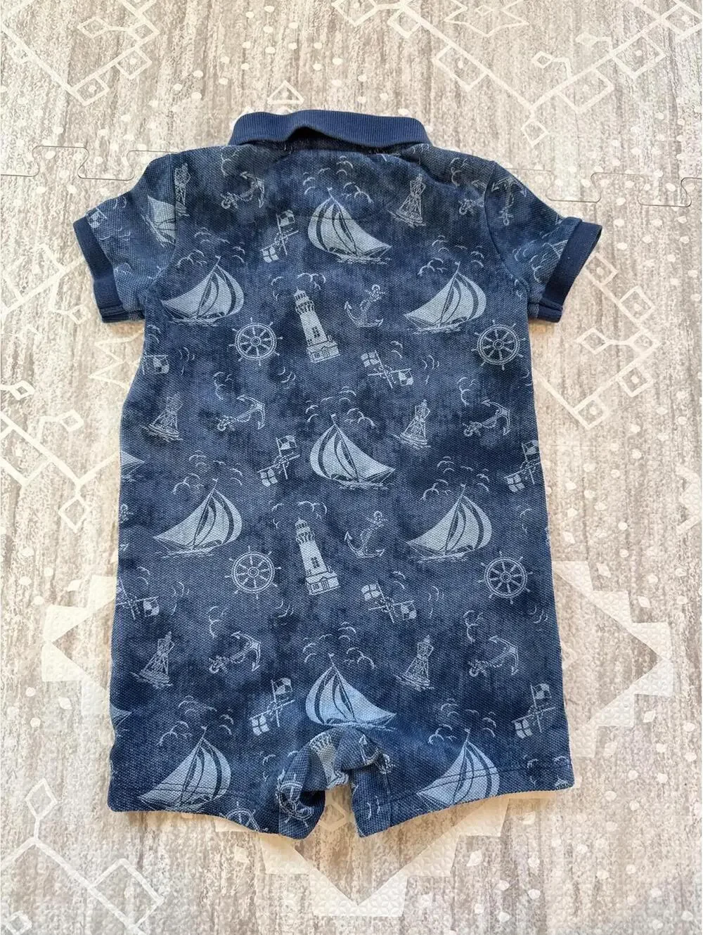 Ralph Lauren buttons casual dressing
