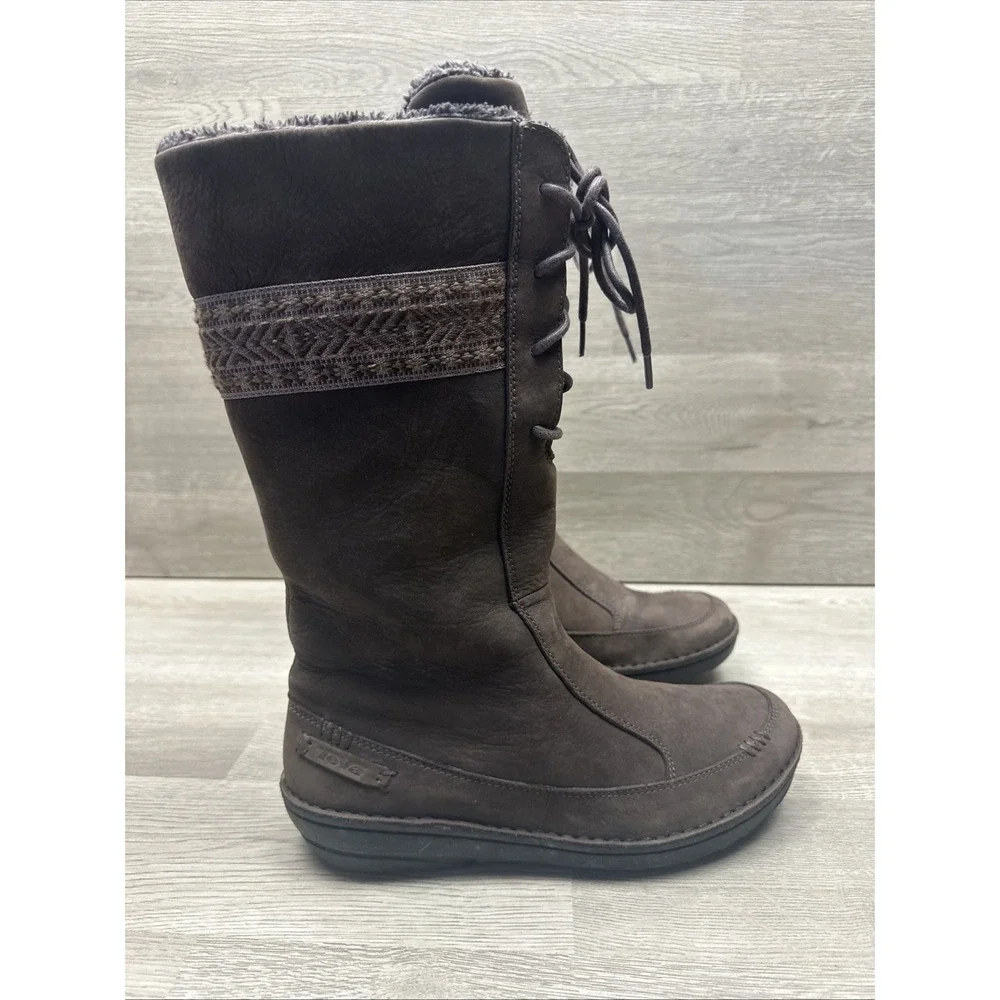 TEVA‎ Kiru Brown Nubuck Leather  Fleece Lined Mid Calf Boots Decorative Woven 8
