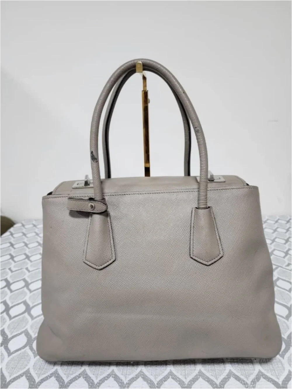 Prada this authentic