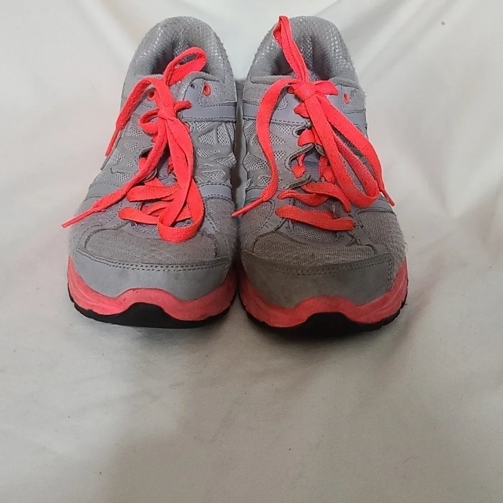 Nike Relentless 2 Women's Athletic Shoes Gray/Coral/White Size 8 EUC‎