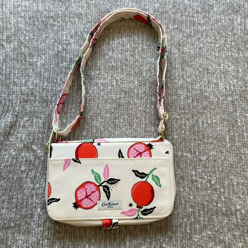 Cath Kidston Pomegranate The Everything Cross‎ Body Bag Cream