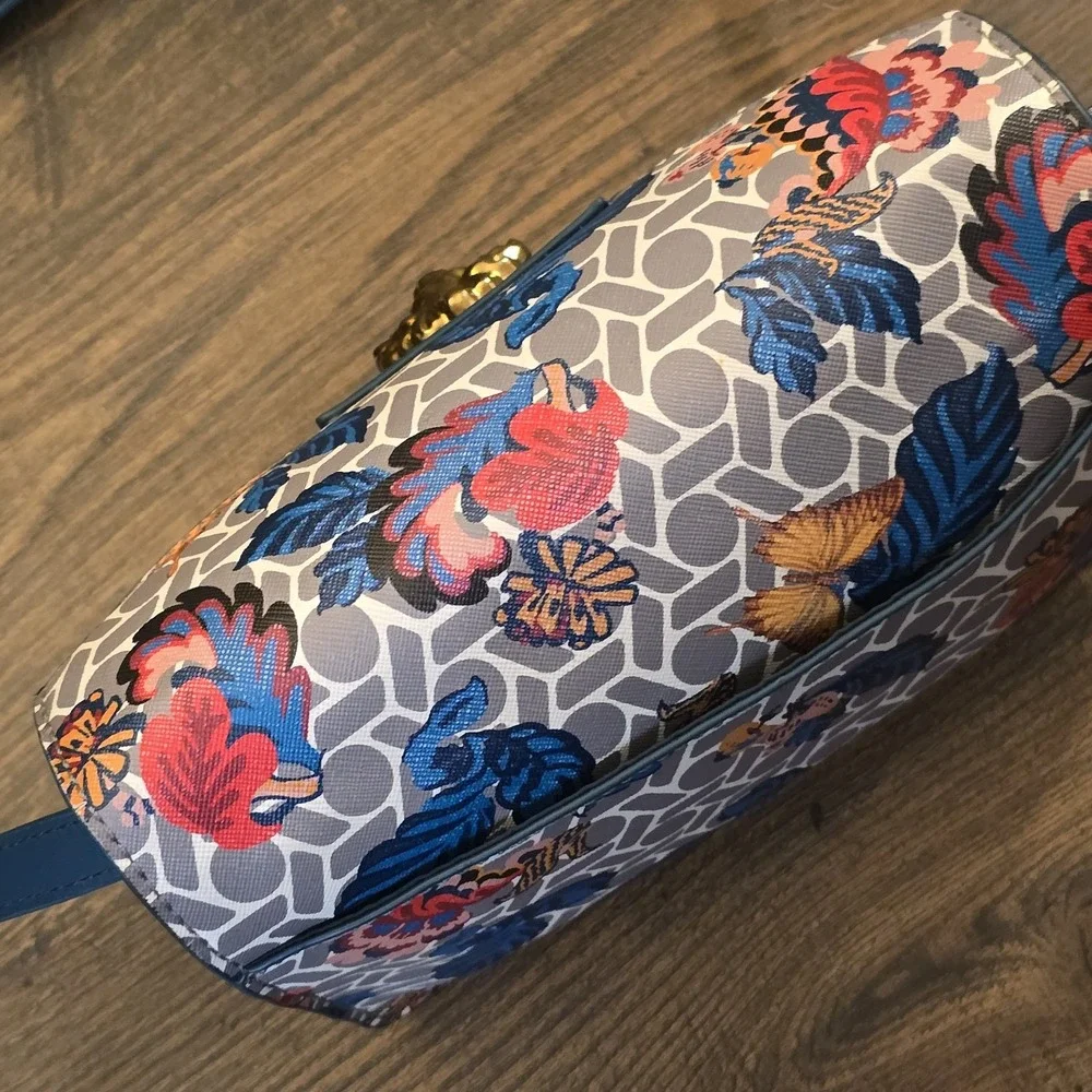 Anne Klein anne klein