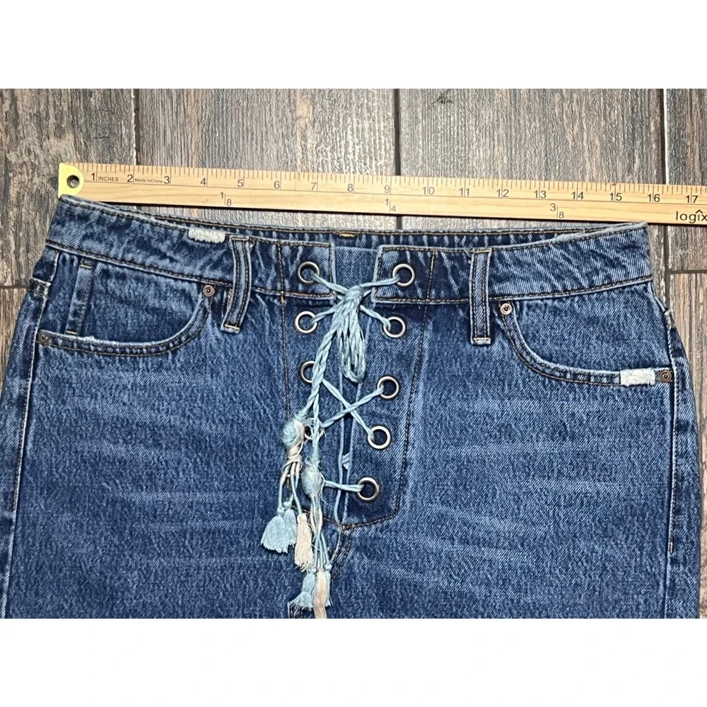 Free People Lace Up Denim‎ Micro Mini Skirt Blue Distressed Raw Hem Size 28 Boho