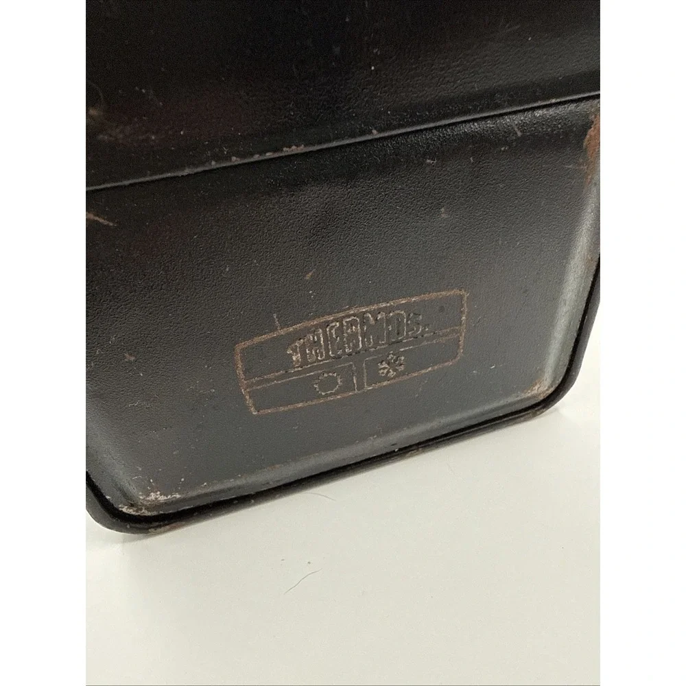 Thermos preowned decent