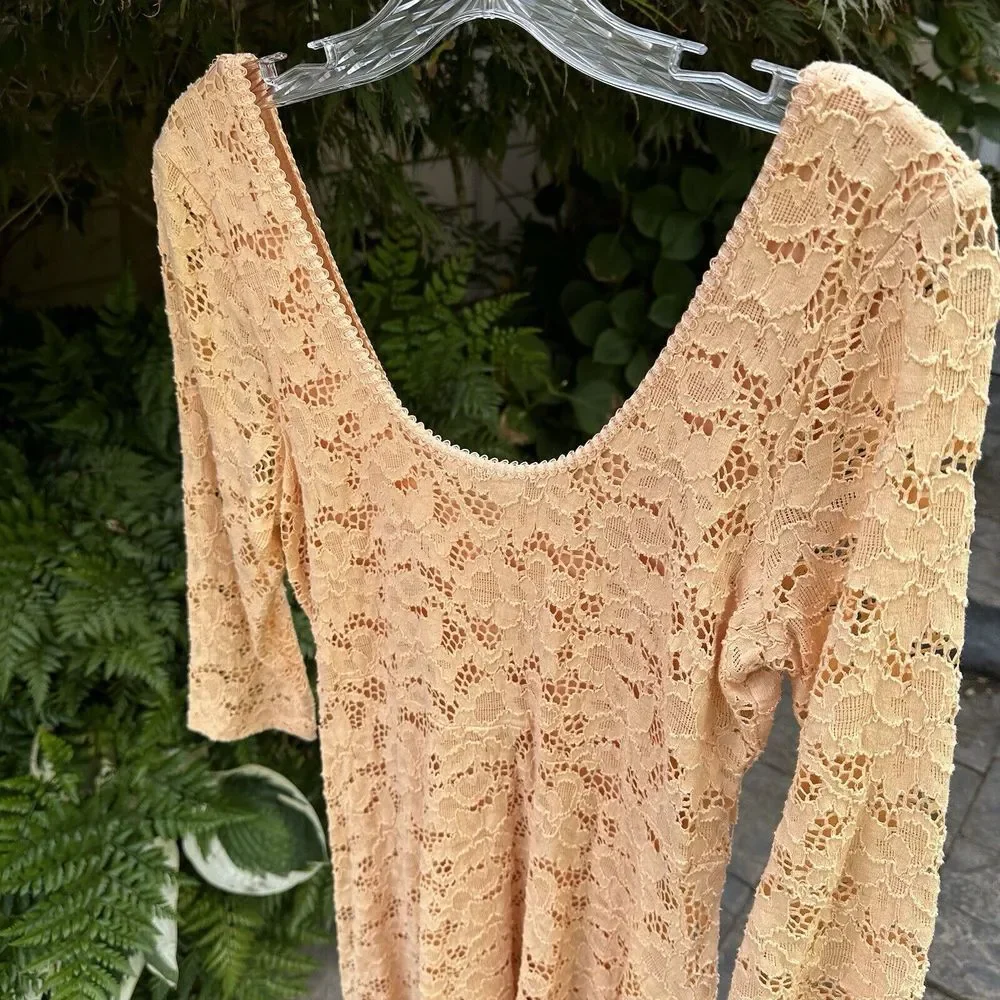 Free People Garden Lace Eyelet Mini Dress Size Medium Bohemian Ballet Core Peach