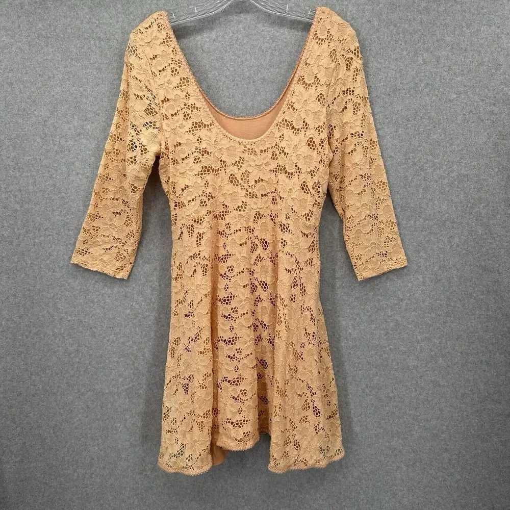 Free People Garden Lace Eyelet Mini Dress Size Medium Bohemian Ballet Core Peach