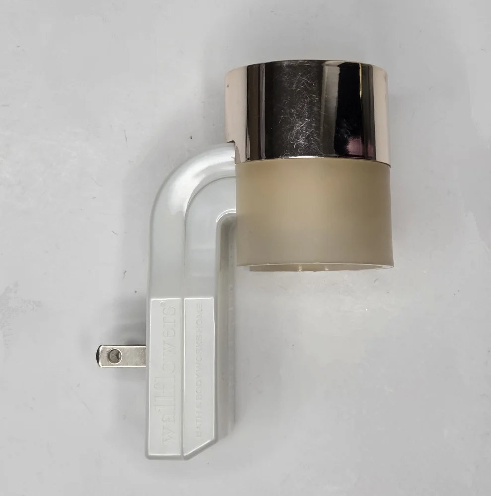 Bath‎ And Body Works Metallic Two Tone Tan Gold Wallflower Plugin Scent Diffuser