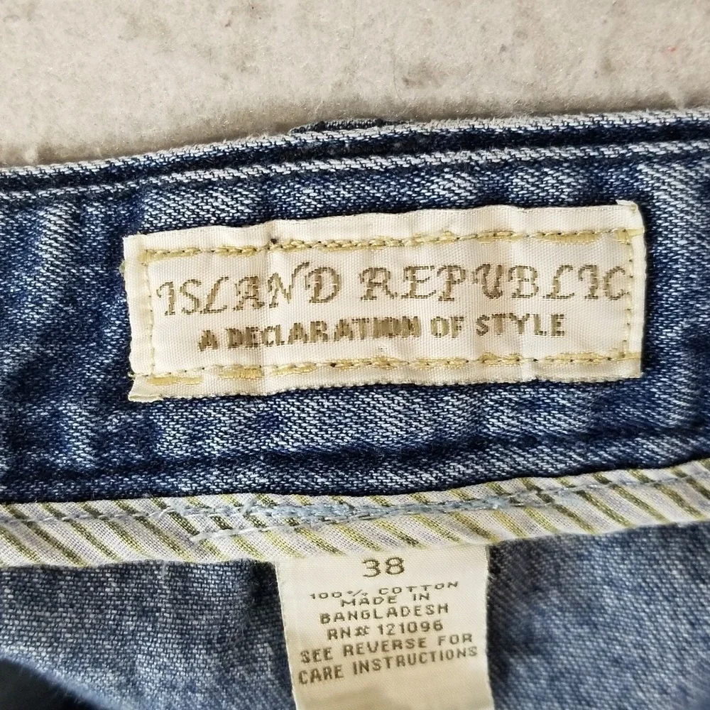 Island Republic good used