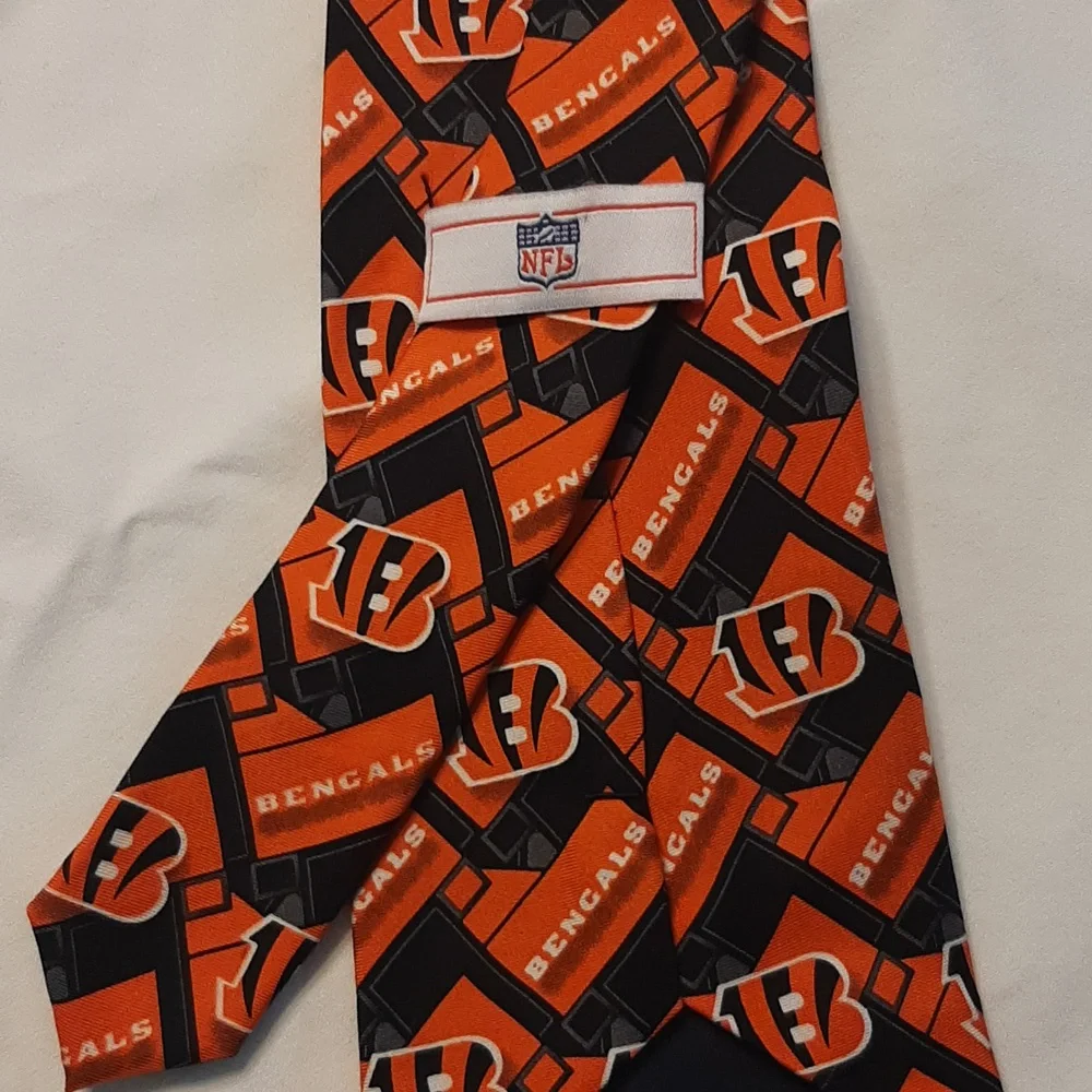 NFL Bengals Orange and Black Logo Men's Silk Neck Tie