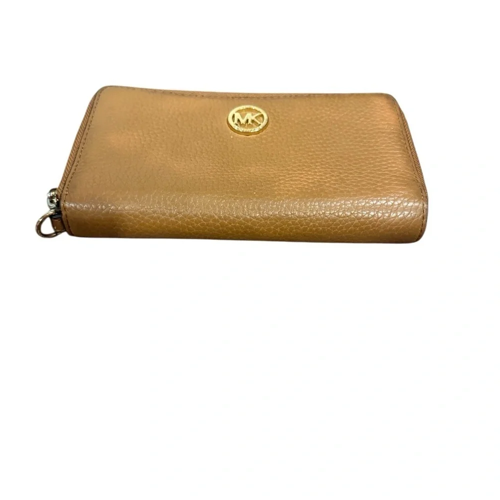 Michael Kors stylish gold