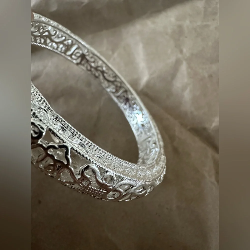 Silver Bangle Bracelet‎